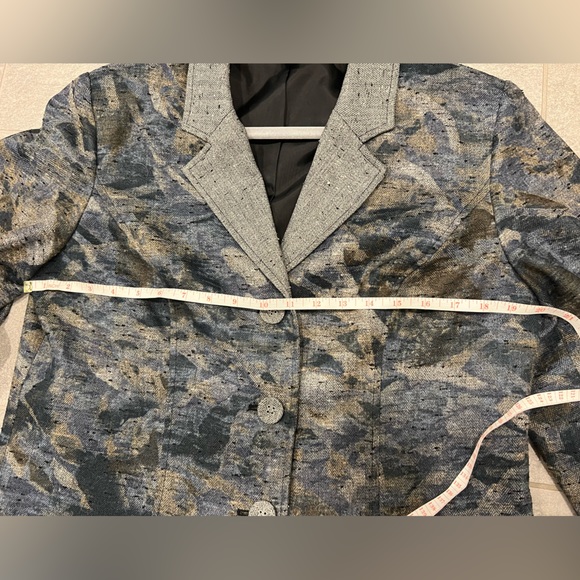 Your new Favorite Blazer - Picture 8 of 11